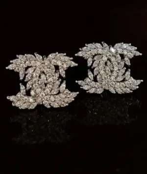 Diamond-style-Earstuds1.webp