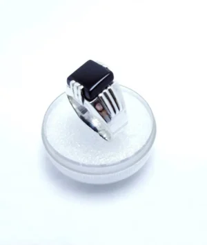 Men-Ring-with-Black-Aqeeq.-925-Silver1.webp